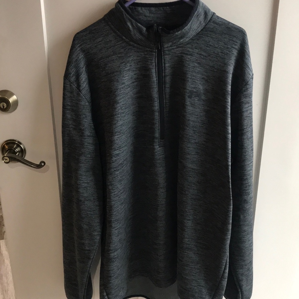 Under Armour mens pullover size 2xl used in great condition